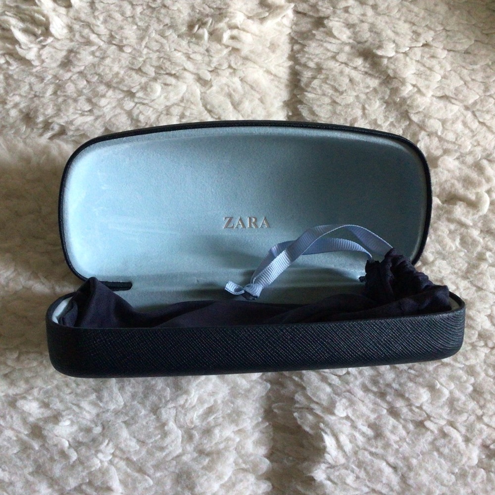 Zara Eyeglass Sunglass Hard Clamshell Case with Signature Soft Drawstring Bag